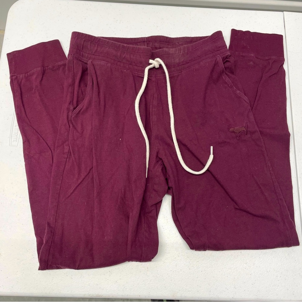 VS PINK lounge light sweat pants in maroon